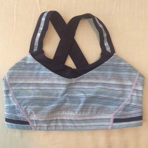 Lululemon sports bra